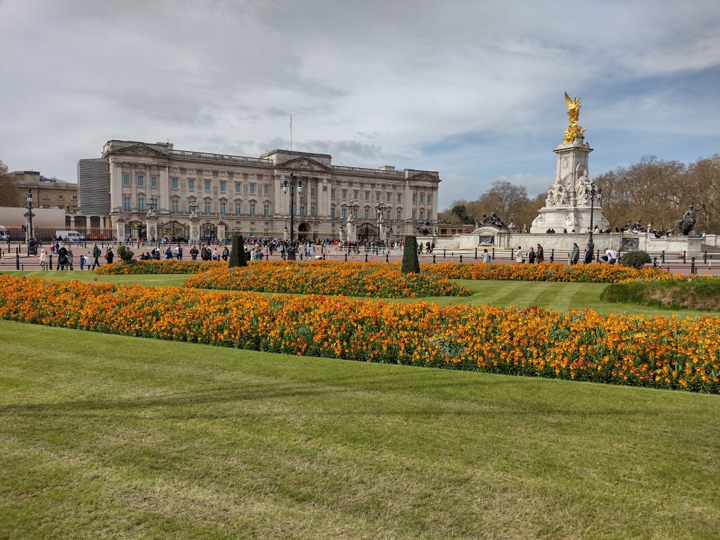 Spring at the Buckingham Palace, London (England, United Kingdom)
